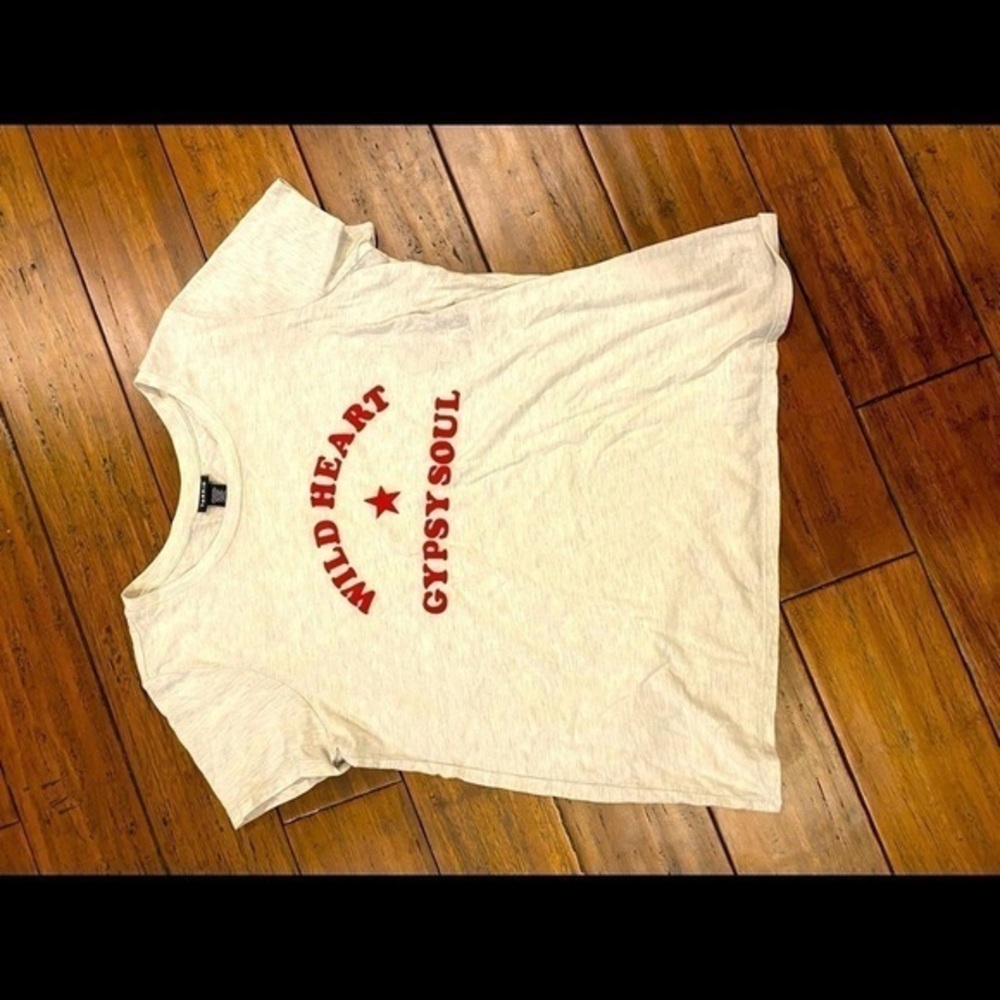 𝅺NWOT Torrid gypsy soul tshirt